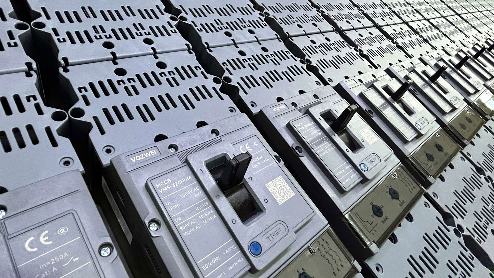 Molded Case Circuit Breaker